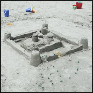 Sand sculpture photo.